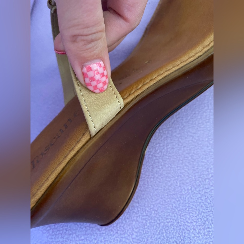 Toscanella Italian sandals with gem accents, tan, size 9 - Picture 5 of 13